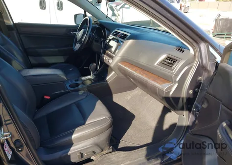 2017 Subaru Outback 3.6R Limited z USA, uszkodzony, nr VIN 4S4BSENC9H3293762